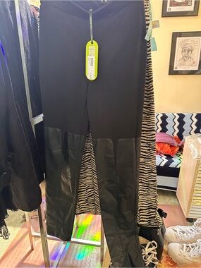 ⭐️ tricotto nwt sz4